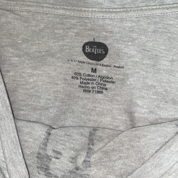 Girls medium Beatles tshirt - Picture 3 of 4